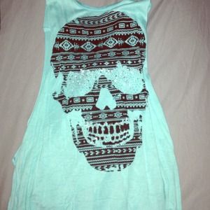 skull muscle tee/crop top