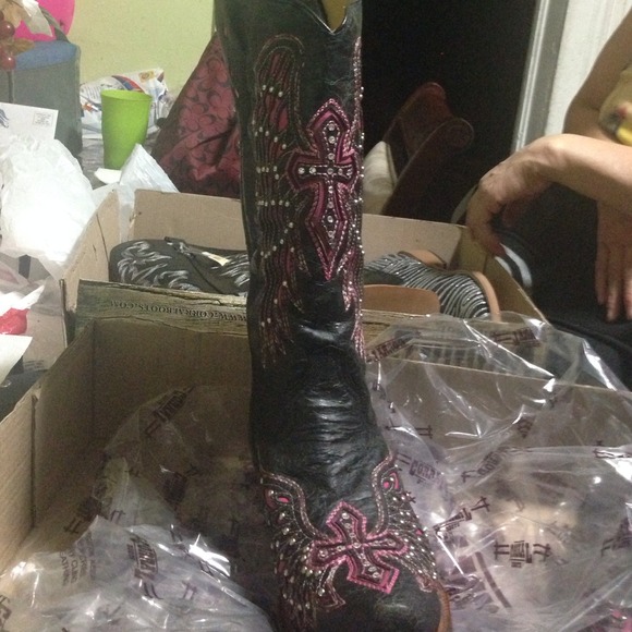 🚫🚫SOLD🚫🚫🚫Corral cowboy boots