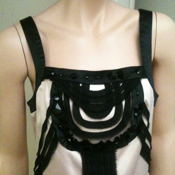 Top - Picture 2 of 4