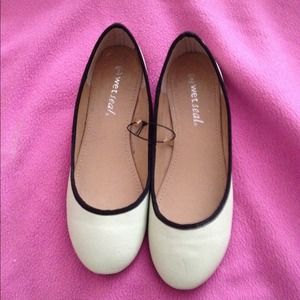 Wet Seal flats