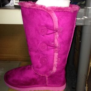 Uggs sizes 7-10