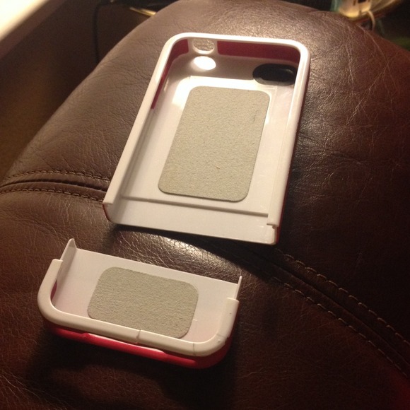 Incase - Picture 2 of 4