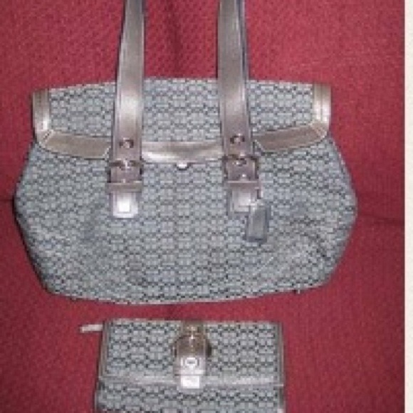 Make offer Coach C flap monogram bag and wallet