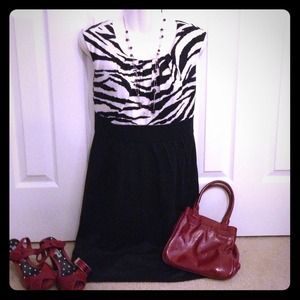 Black zebra top dress