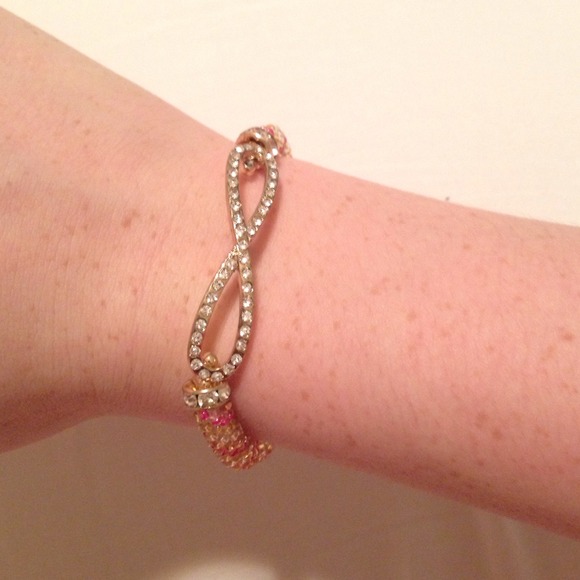 Infinity sign beaded bracelet