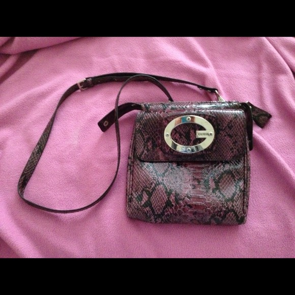 Guess snake Cross Body Hand Bag - Picture 1 of 4