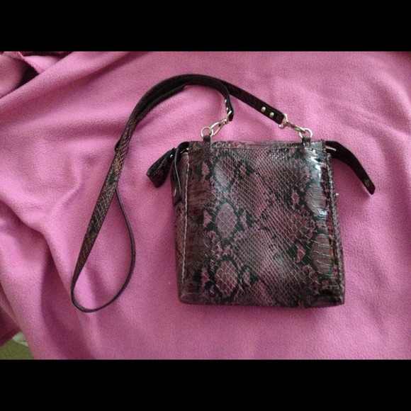 Guess snake Cross Body Hand Bag - Picture 4 of 4