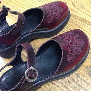 Dansko Shoes