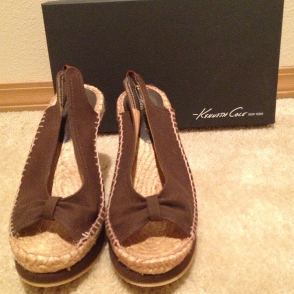 Kenneth Cole Shoes - New!!!! Kenneth Cole Wedges!!!