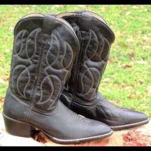 Women's 5.5 // Vintage Cowboy Boots // Barely Worn