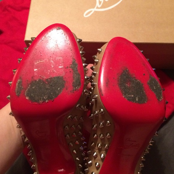 ❌SOLD❌ Christian Louboutin Very Prive Spikes - Picture 2 of 4
