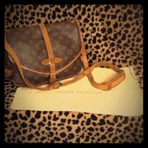 Authentic Louis Vuitton Saumur 30 vintage 💖👛👜😍