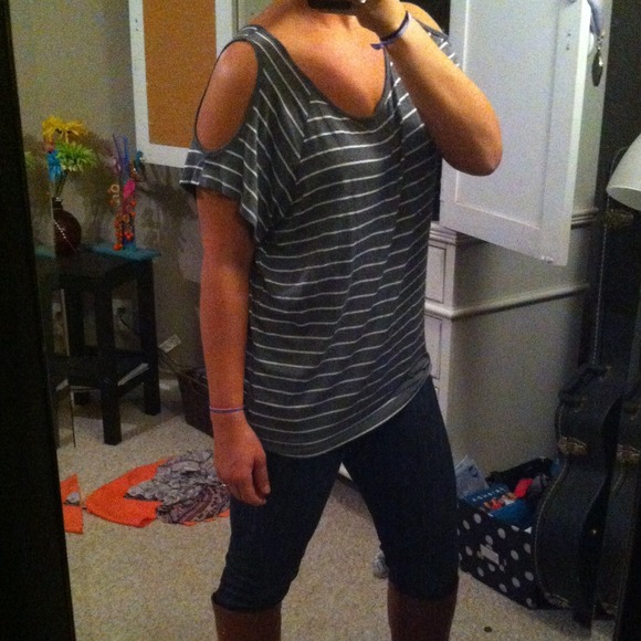 Off the shoulder Forever 21 Striped comfy tee