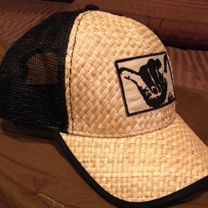 Quicksilver hat! It can be for female or male.