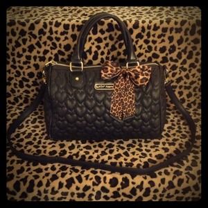 🚫🚫HOLD**Betsey Johnson quilted heart satchel