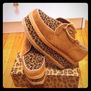 Platform shoes