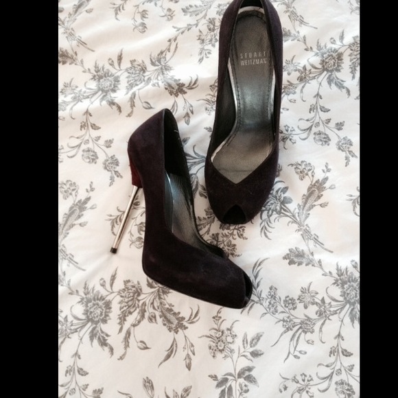 Stuart Weitzman purple suede stilettos sz 7