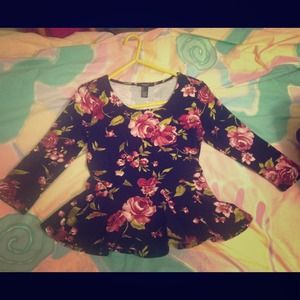 ADORABLE FLORAL PELPUM TOP 🌹🌻🌺