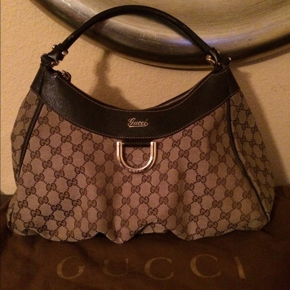 ❌SOLD❌Gucci 'D Gold' large hobo with D-ring detail - Picture 2 of 4