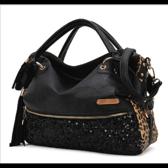 Purse TRADED