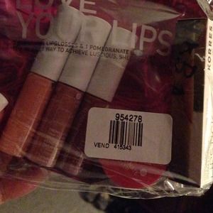 Love your lips variety pack by "Korres products"!!