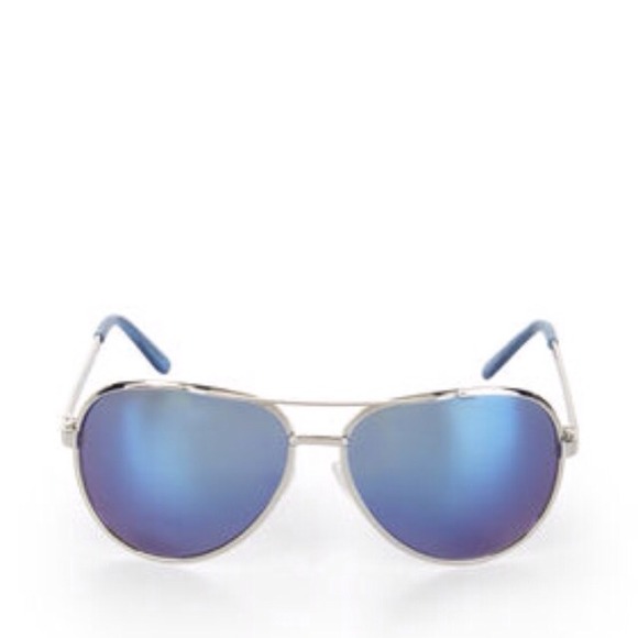 BCBG AViator Sunglasses ( NEW w/ BOX) - Picture 1 of 4