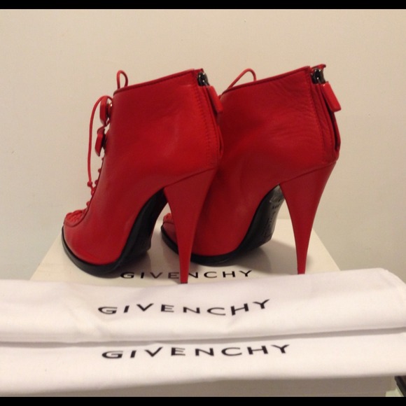 Givenchy red lace up leather ankle boots. BNIB - Picture 3 of 4