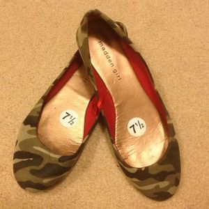 Madden Girl Camo Flats!!