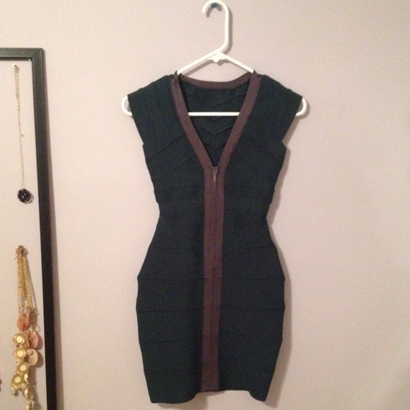 ❌SOLD❌ Dark Green Bandage Body Con Dress - Picture 2 of 4