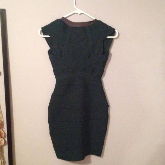 ❌SOLD❌ Dark Green Bandage Body Con Dress - Picture 3 of 4