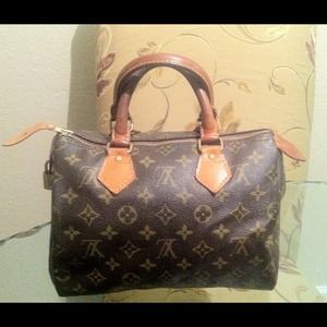 💯%AUTHENTIC Louis Vuitton  speedy 25