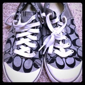 8.5 coach sneakers previously worn