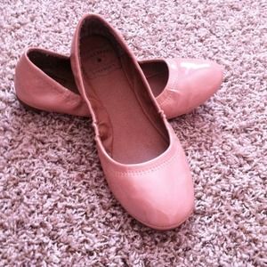 Lucky brand nude flats