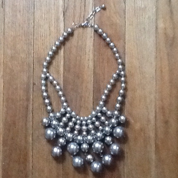 LARGE STATEMENT NECKALCE😍