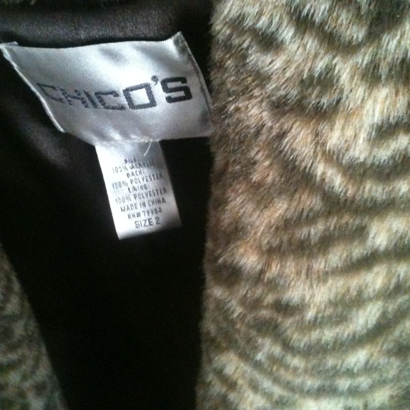 Chico's size 2 faux fur animal print coat - Picture 3 of 4