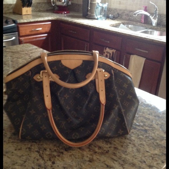 Authentic  Louis Vuitton Tivoli GM