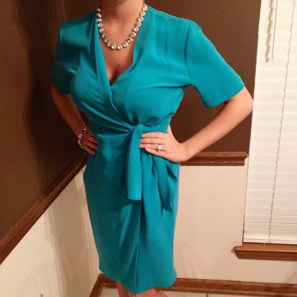SOLD SOLD SOLD Adrianna Papell wrap dress