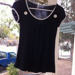 Black mod style top with white buttons~~so cute!!