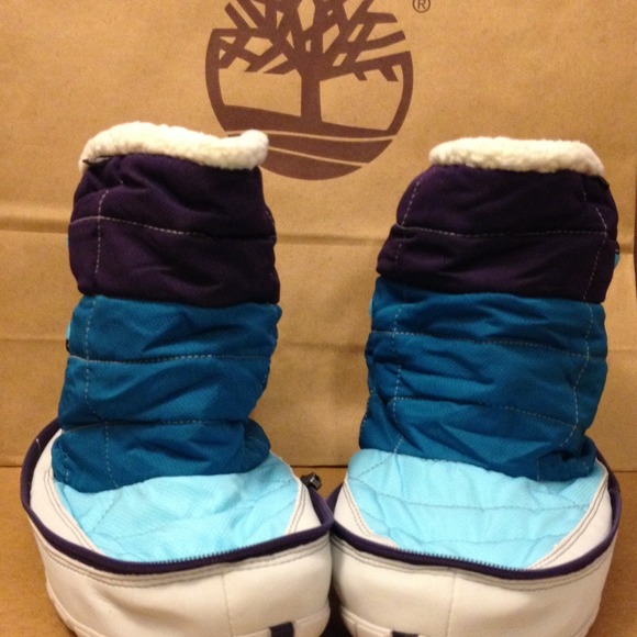 Timberland zip up carry booties