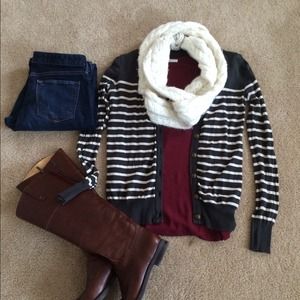 🚫SOLD IN BUNDLE W/@seasew🚫 UO Stripe Sweater