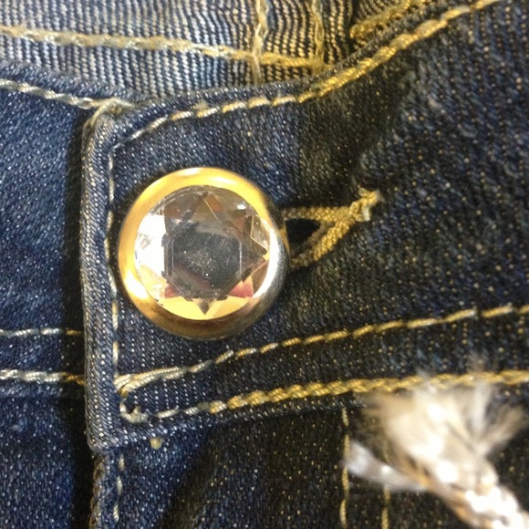 🆕🎉HOST PICK!🎉Must have jeans! - Picture 4 of 4