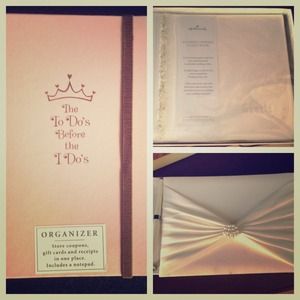 Wedding organizer and sign in books