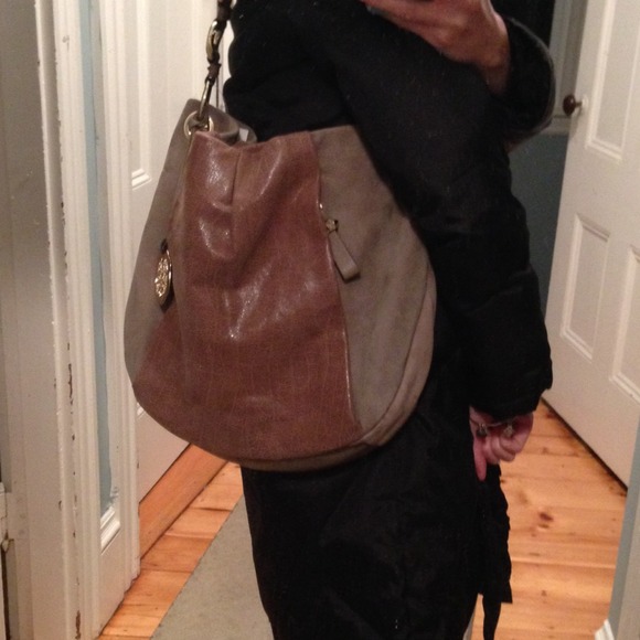 Hobo Bags are in! Vince Camuto suede & leather bag - Picture 3 of 4