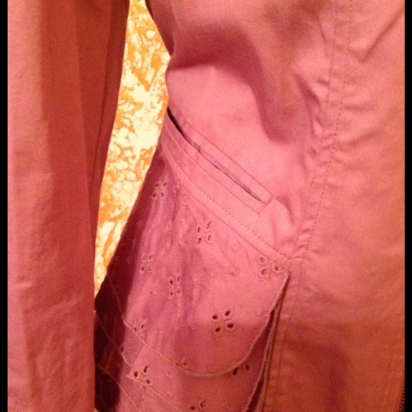 🎀🎀 SPRING 🎀🎀🎀Lilac eyelet  jacket/blazer. - Picture 2 of 4