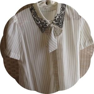 NWOT Vintage Style Top with Detailed Collar/Bow