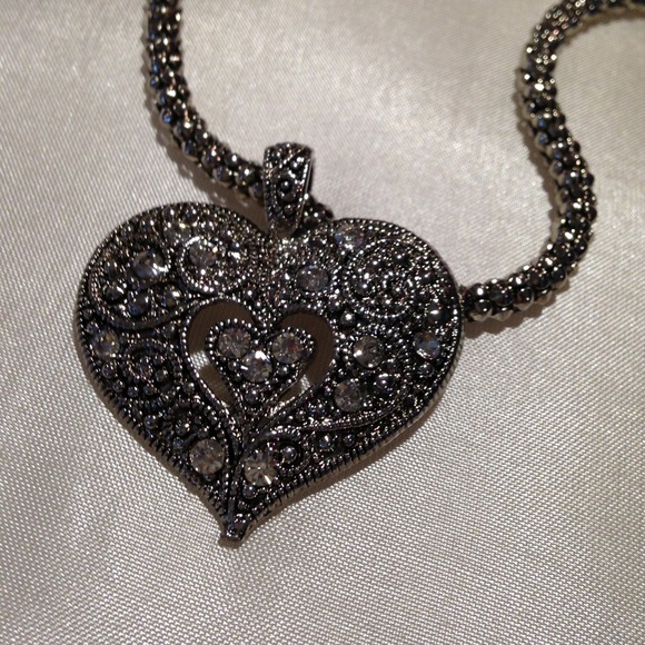 SOLD NEW Silver Tone Cable Heart NECKLACE/EARRINGS - Picture 2 of 4