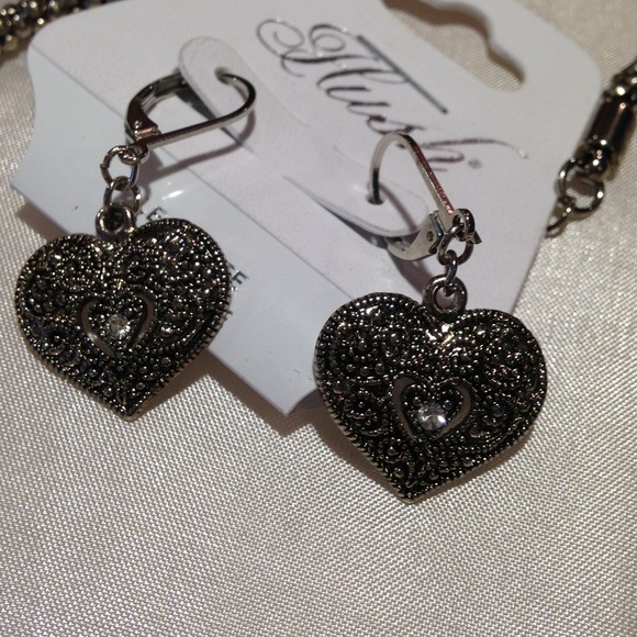 SOLD NEW Silver Tone Cable Heart NECKLACE/EARRINGS - Picture 3 of 4