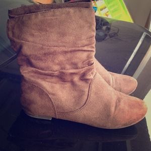 Chestnut brown ankle booties.
