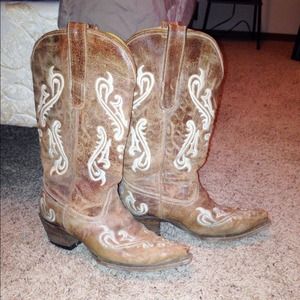 Corral boots