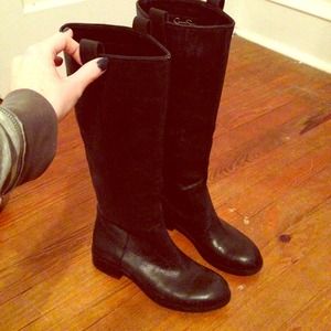 like new!!real leather jessica simpson black boots